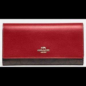Coach wallet nwt